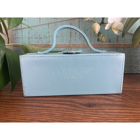 CoverGirl Eyewear Girl’s Eyeglasses and Case Vintage - Picture 3 of 9